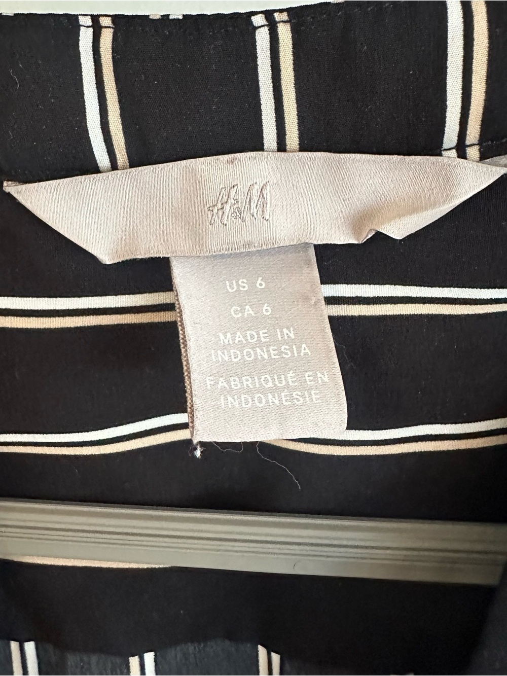 H&M Long Sleeve Dress in Black with White & Beige Vertical Stripes - size 6 - Picture 6 of 7